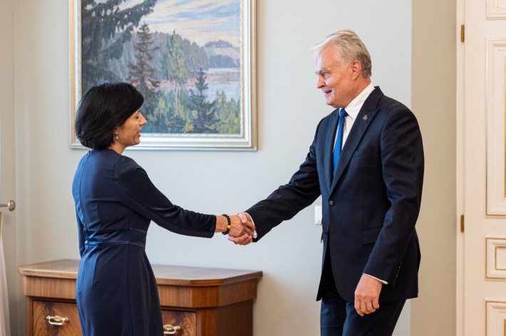 Vaida Aleknavičienė, Gitanas Nausėda