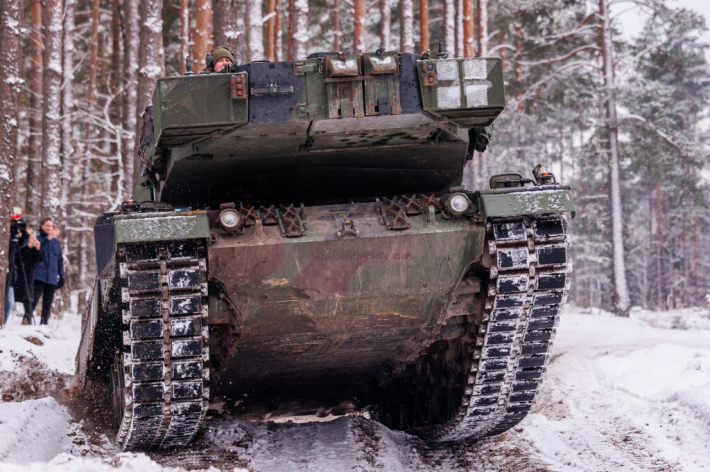 Tankų Leopard testavimas Gaižiūnų poligone