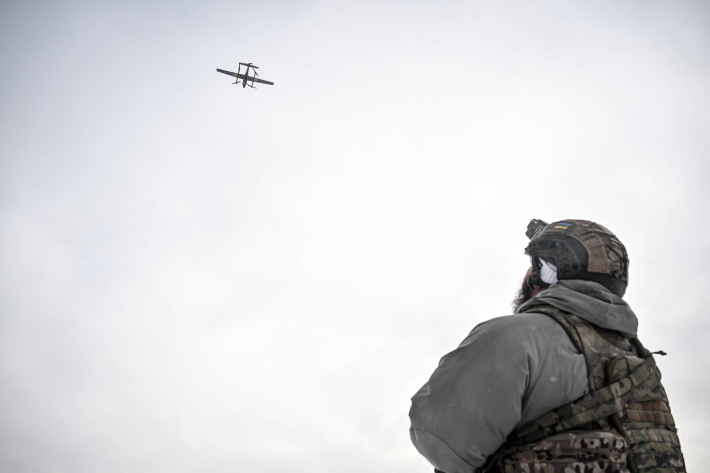 Ukrainos karys paleidžia droną