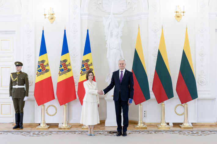 Gitanas Nausėda, Maja Sandu