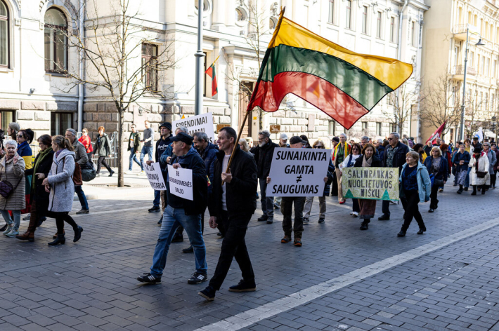 Sąjūdžio „Už Lietuvos miškus“ mitingas prieš Kapčiamiesčio poligoną