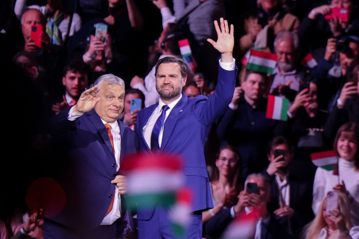 V. Orbanas ir J. D. Vance'as