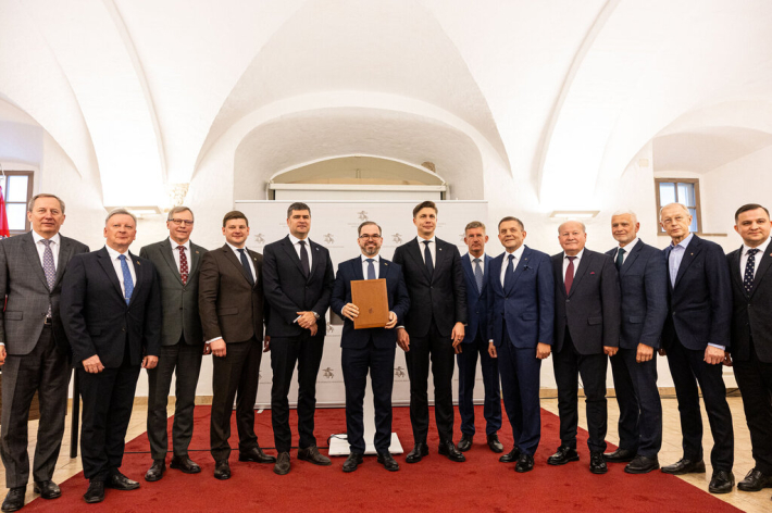 Susitarimo pasirašymas