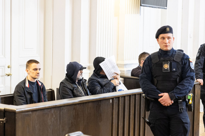 Užsidegančių siuntų bylos nagrinėjimas