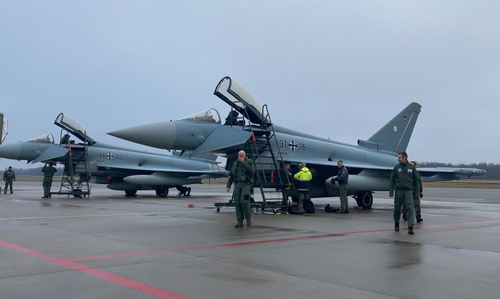 NATO naikintuvai Latvijoje