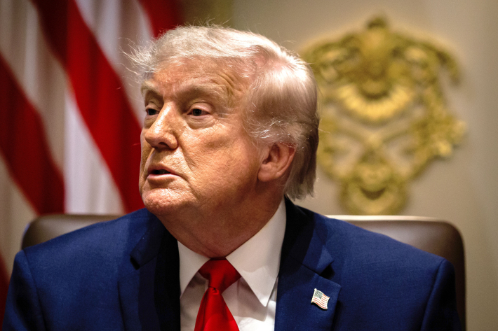 D. Trumpas