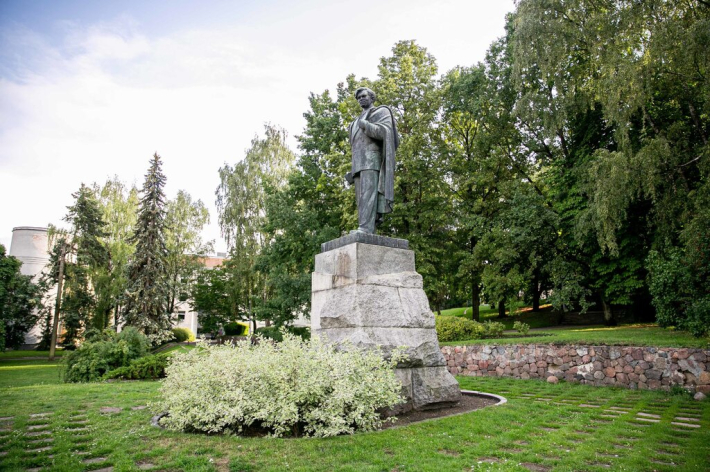Buvęs rašytojo Petro Cvirkos skveras Vilniuje