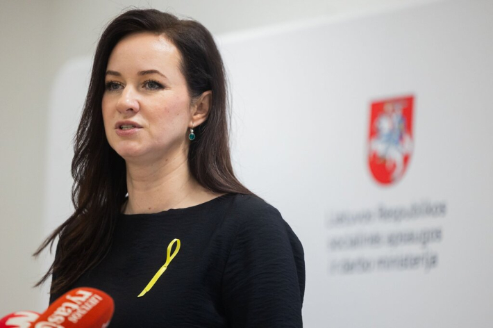 Socialinės apsaugos ir darbo ministrė Inga Ruginienė pristatė parengtą devynių priemonių šeimos politikos priemonių paketą už beveik 770 mln. eurų