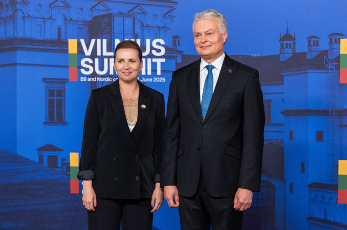 Mette Frederiksen, Gitanas Nausėda